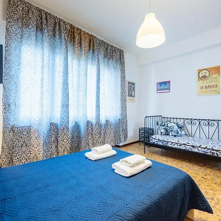 Guesthost - Santa Croce Cozy Flat With Balcony