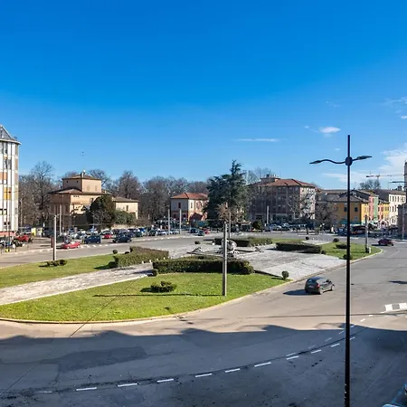 Apartamento Guesthost - Santa Croce Cozy Flat With Balcony *