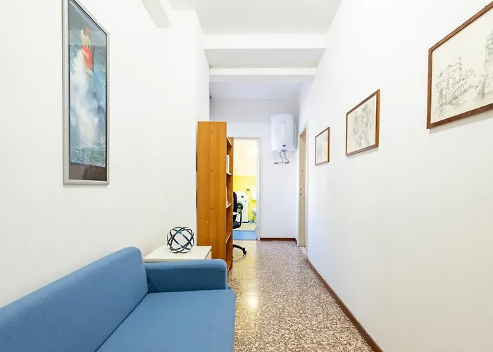 아파트 Guesthost - Santa Croce Cozy Flat With Balcony