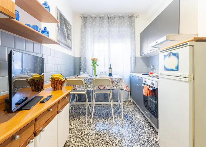 아파트 Guesthost - Santa Croce Cozy Flat With Balcony 파르마