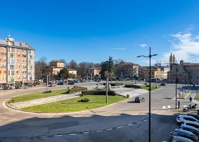 Apartment Guesthost - Santa Croce Cozy Flat With Balcony *